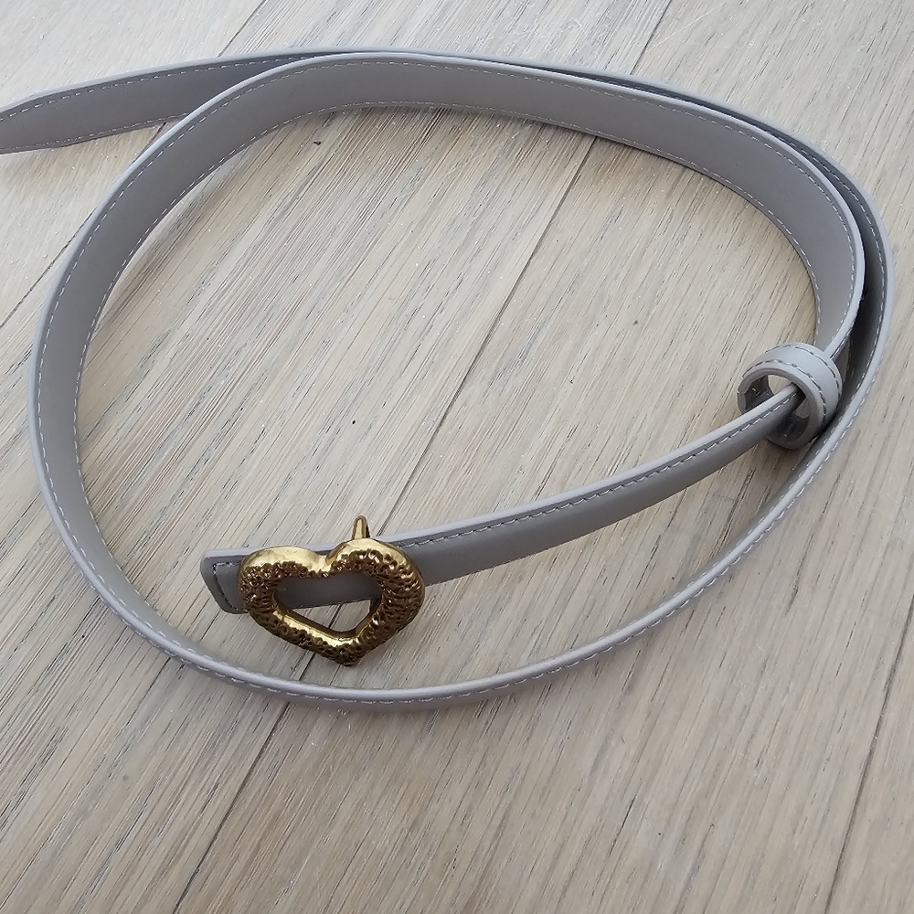 Gray Leather Belt – Approx. 42 in